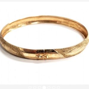 Sensational Vintage 10K Engraved Bangle Bracelet